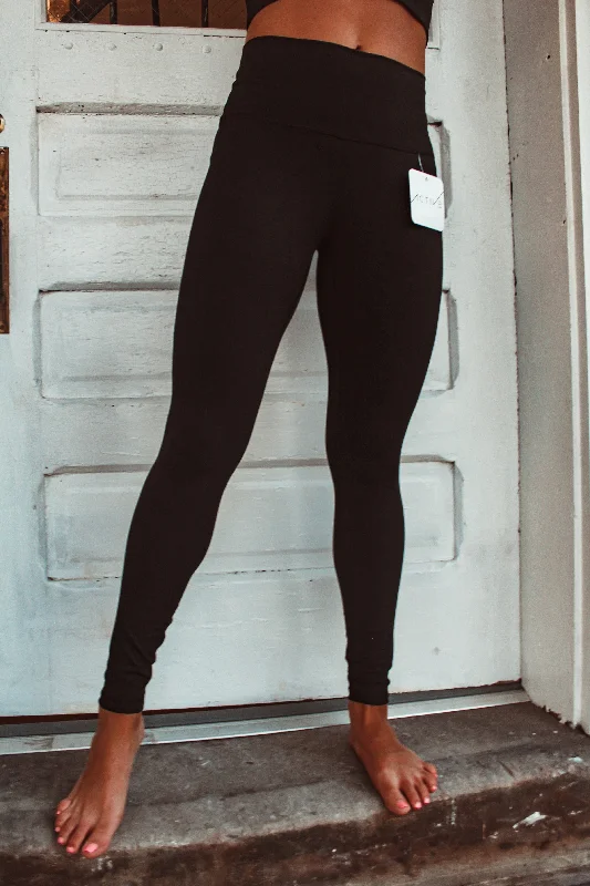 5" Yoga Activewear Leggings Fashionable Embroidered Detail Leggings