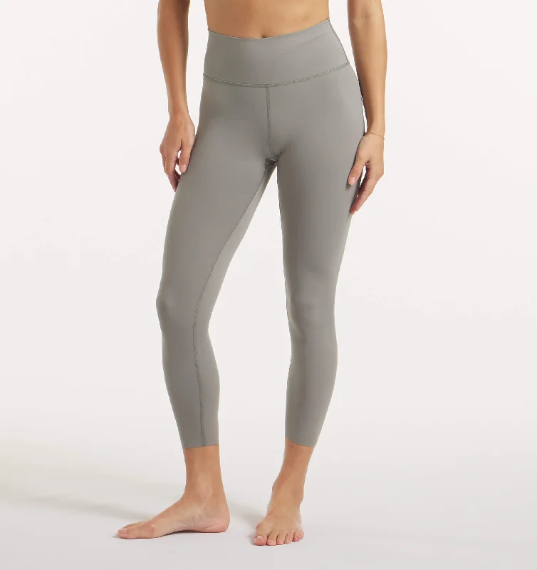 Performa High-Rise Legging II [7/8] Elegant Satin Finish Leggings