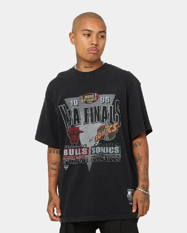 Mitchell & Ness Chicago Bulls NBA Finals 1996 T-Shirt Black-- Ribbed Striped Patterned