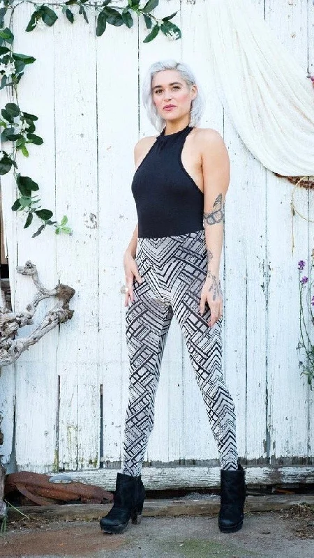 Silver Chevron Burnout Leggings Fashionable High-Rise Leggings
