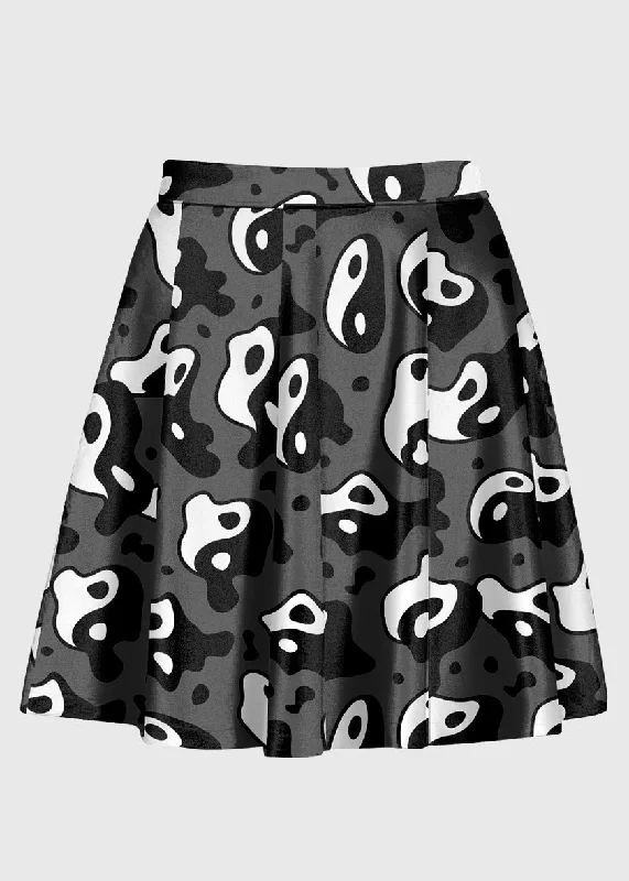 Plus Size Grey Grunge Yin And Yang Alt Skirt ruffled skirt detail