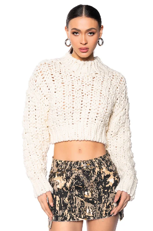 CHUNKY KNIT DOLMAN SLEEVE SWEATER IN BEIGE