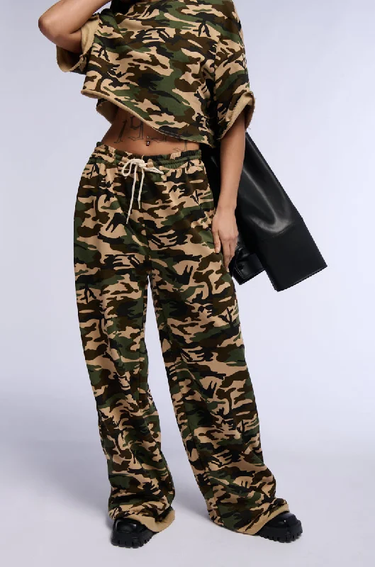 LIFT ME UP WIDE LEG CAMO JOGGER PANT