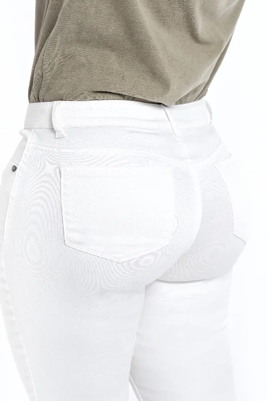 Curvy Butter Ankle Skinny in White