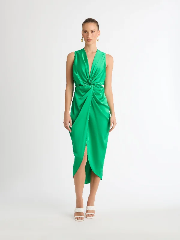 UNIVERSAL DRESS