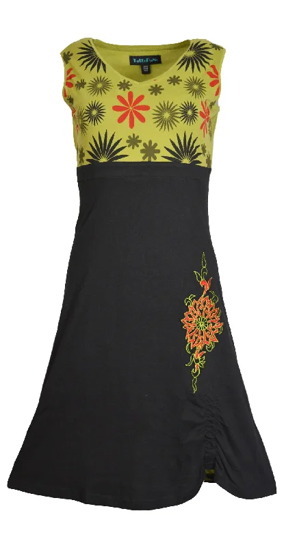 V-Neck Dress With Flower Pattern & Embroidery.(No Exchange/ No Refund)